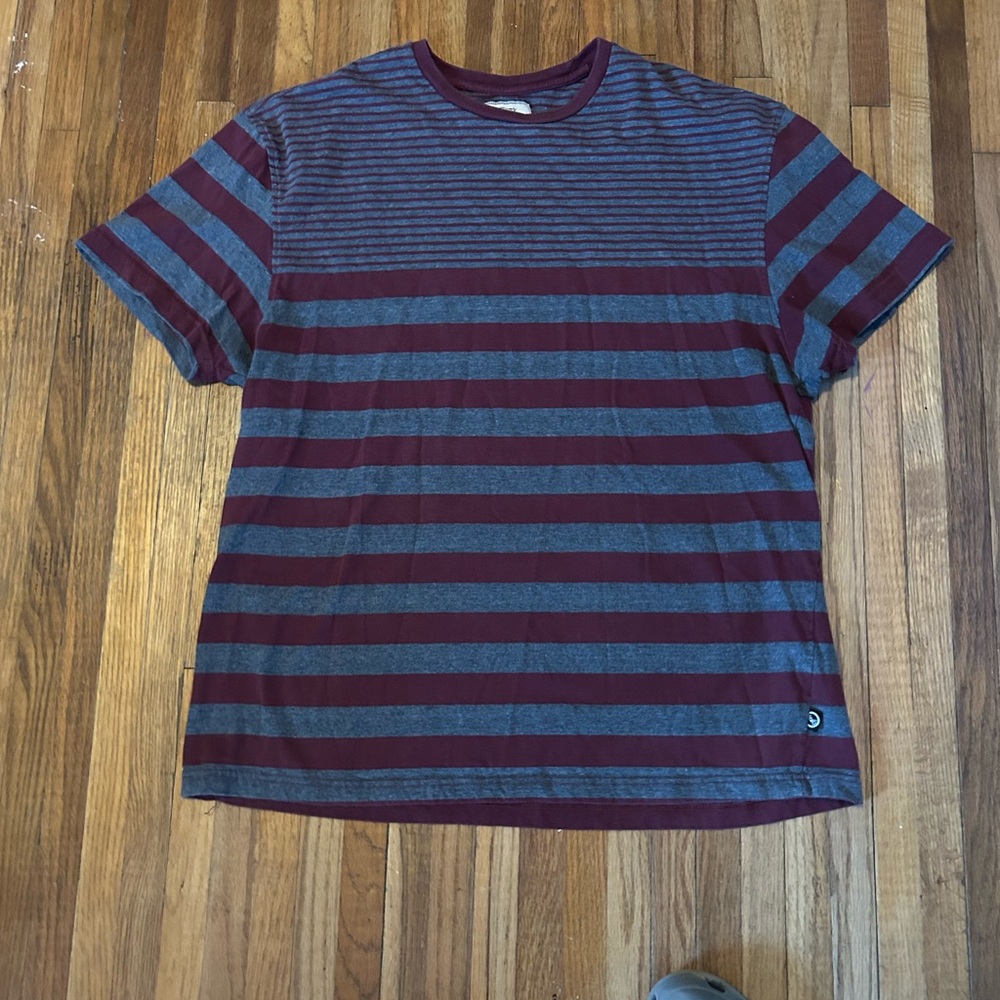Ecko T Shirt Mens XL Red Gray Striped Short Sleeve Y2K Style Urban Hip Hop